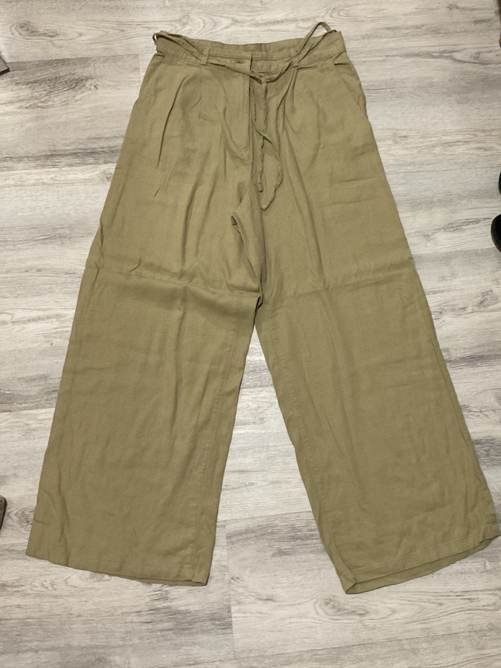 H&M Linen Blend Pants in Olive Green